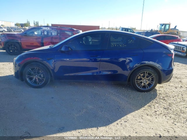 2022 Tesla Model Y Long Range მანქანა იყიდება აუქციონზე, vin: 7SAYGAEE7NF524539, აუქციონის ნომერი: 12709650