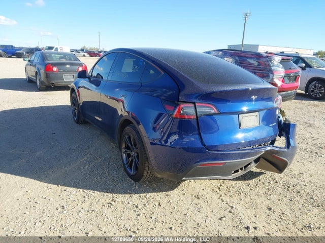 2022 Tesla Model Y Long Range მანქანა იყიდება აუქციონზე, vin: 7SAYGAEE7NF524539, აუქციონის ნომერი: 12709650