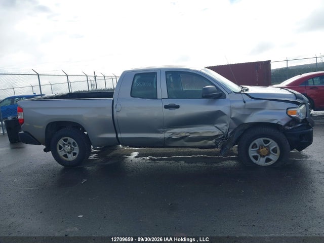 12709659 :رقم المزاد ، 5TFUY5F17FX457928 vin ، 2015 Toyota Tundra Double Cab Sr/double Cab Sr5 مزاد بيع
