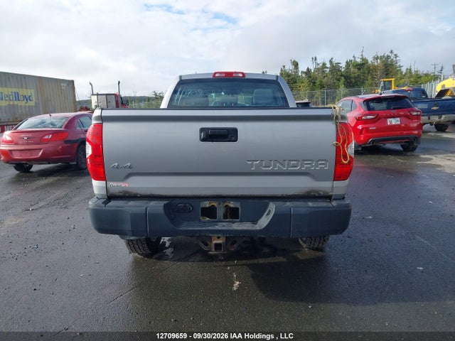 12709659 :رقم المزاد ، 5TFUY5F17FX457928 vin ، 2015 Toyota Tundra Double Cab Sr/double Cab Sr5 مزاد بيع