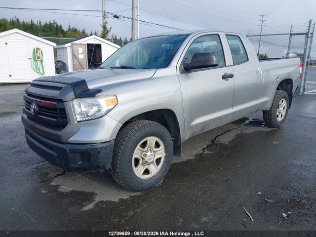 12709659 :رقم المزاد ، 5TFUY5F17FX457928 vin ، 2015 Toyota Tundra Double Cab Sr/double Cab Sr5 مزاد بيع