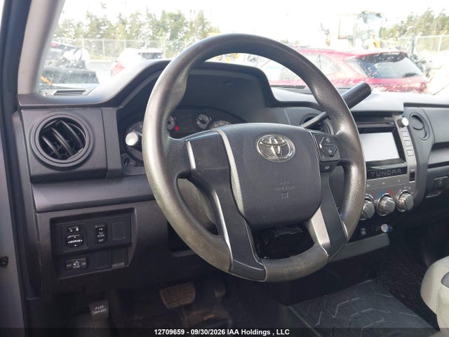 12709659 :رقم المزاد ، 5TFUY5F17FX457928 vin ، 2015 Toyota Tundra Double Cab Sr/double Cab Sr5 مزاد بيع