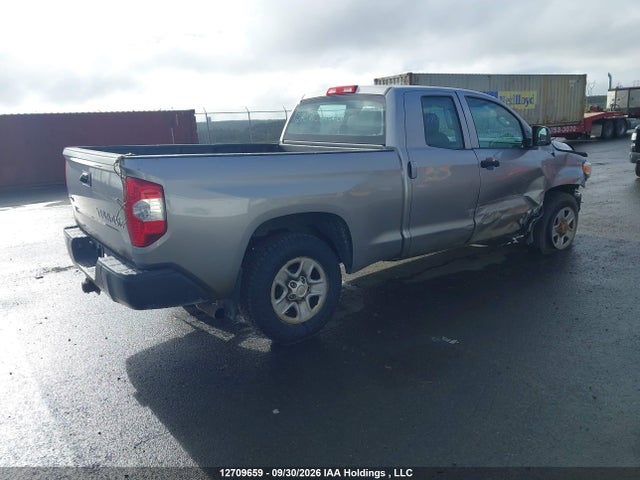 12709659 :رقم المزاد ، 5TFUY5F17FX457928 vin ، 2015 Toyota Tundra Double Cab Sr/double Cab Sr5 مزاد بيع