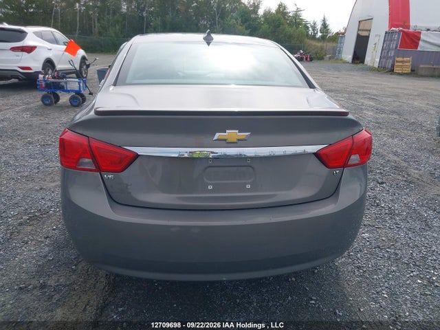 Chevrolet IMPALA 1LT 2018 2G1105S30J9172621 Image 17