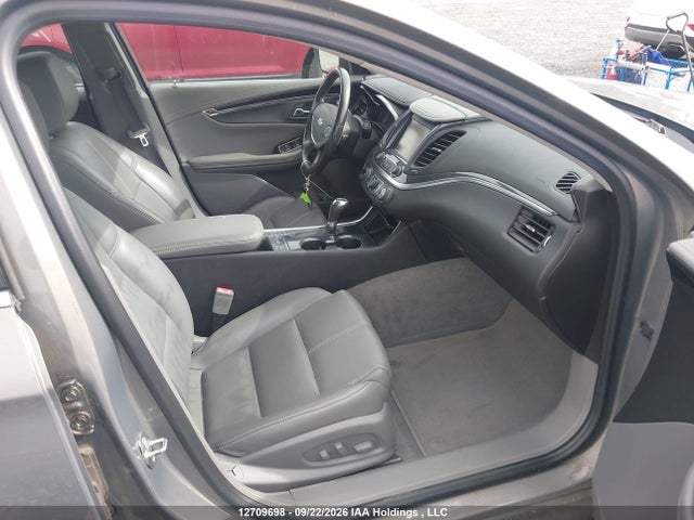 Chevrolet IMPALA 1LT 2018 2G1105S30J9172621 Image 5