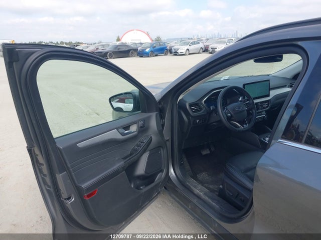 Ford Escape Platinum 2025 1FMCU9JA7SUB05414 Image 21