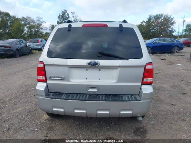 Продаж на аукціоні авто 2010 Ford Escape Xlt, vin: 1FMCU9D74AKC97403, номер лоту: 12709793