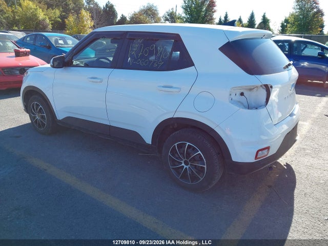 Hyundai Venue Se 2020 KMHRB8A3XLU060739 Image 3