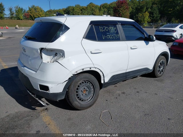 Hyundai Venue Se 2020 KMHRB8A3XLU060739 Image 4