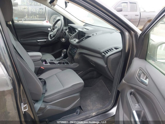 Ford ESCAPE SE 2017 1FMCU9GD7HUB84190 Image 5