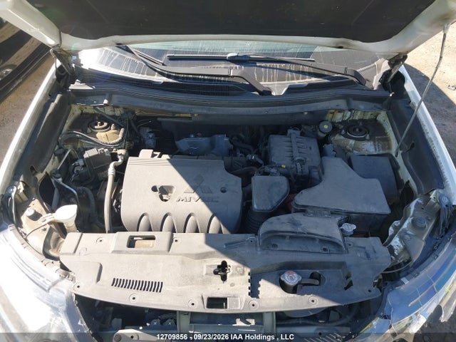Mitsubishi Outlander 2018 JA4AZ2A3XJZ609666 Image 10