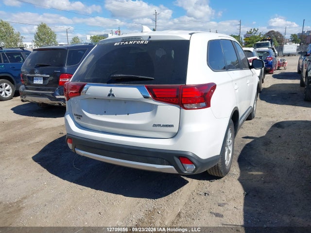 Mitsubishi Outlander 2018 JA4AZ2A3XJZ609666 Image 4