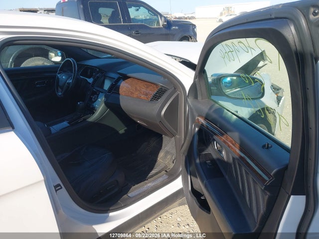 2014 Ford Taurus Limited მანქანა იყიდება აუქციონზე, vin: 1FAHP2J88EG180573, აუქციონის ნომერი: 12709864