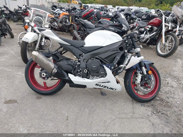 Suzuki GSX-R600 2025 JS1GN7FAXS7101320 Image 13