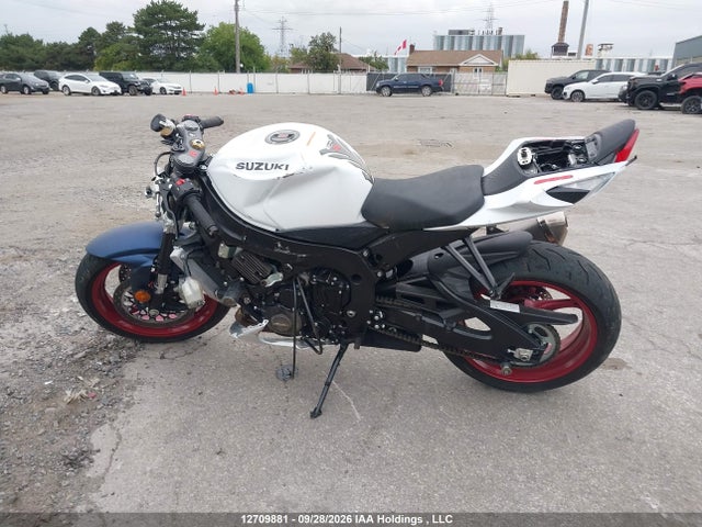 Suzuki GSX-R600 2025 JS1GN7FAXS7101320 Image 14