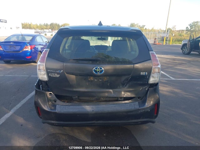 Toyota PRIUS V 2017 JTDZN3EU9HJ067157 Image 16