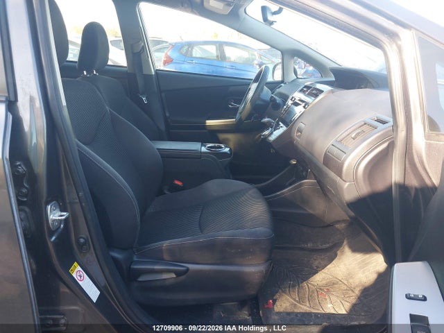 Toyota PRIUS V 2017 JTDZN3EU9HJ067157 Image 5