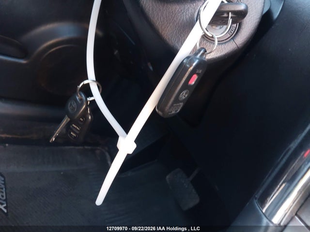 Продажа на аукционе авто 2005 Toyota Matrix Wagon, vin: 2T1KR32E35C857130, номер лота: 12709970