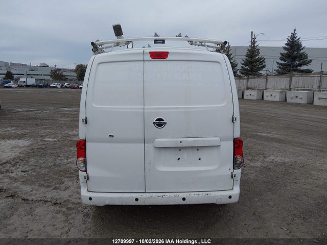 12709997 :رقم المزاد ، 3N6CM0KN8HK696697 vin ، 2017 Nissan Nv200 S/sv مزاد بيع