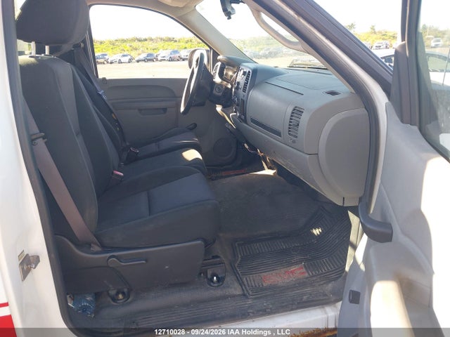 12710028 :رقم المزاد ، 1GT01ZCG6BF219149 vin ، 2011 Gmc Sierra 2500hd Wt مزاد بيع