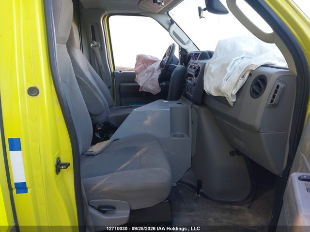 Продаж на аукціоні авто 2022 Ford Econoline E350 Super Duty Cutaway Van, vin: 1FDWE3FN4NDC14338, номер лоту: 12710030