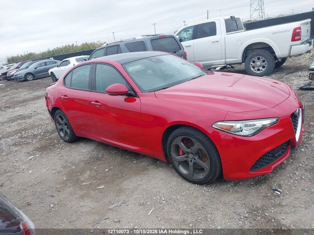 Alfa Romeo Giulia Q4 2018 ZARFAEDN5J7575591 Image 13