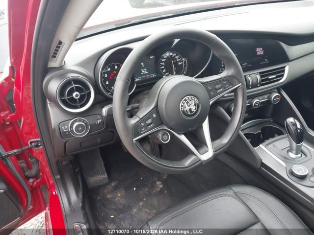 Alfa Romeo Giulia Q4 2018 ZARFAEDN5J7575591 Image 20