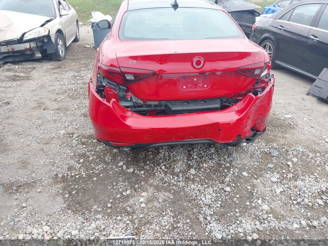 Alfa Romeo Giulia Q4 2018 ZARFAEDN5J7575591 Image 6