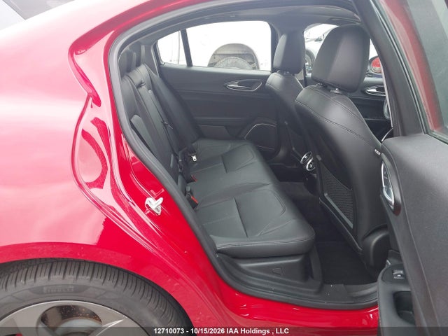 Alfa Romeo Giulia Q4 2018 ZARFAEDN5J7575591 Image 8