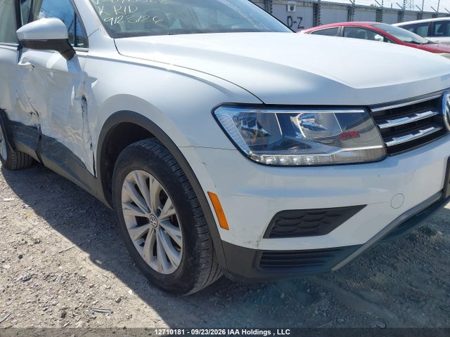 Продажа на аукционе авто 2021 Volkswagen Tiguan, vin: 3VV0B7AXXMM070088, номер лота: 12710181
