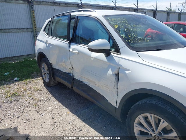 Продажа на аукционе авто 2021 Volkswagen Tiguan, vin: 3VV0B7AXXMM070088, номер лота: 12710181