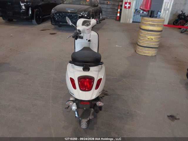 2023 Vespa Primavera/sprint 50 მანქანა იყიდება აუქციონზე, vin: ZAPCA06B0P5108200, აუქციონის ნომერი: 12710250
