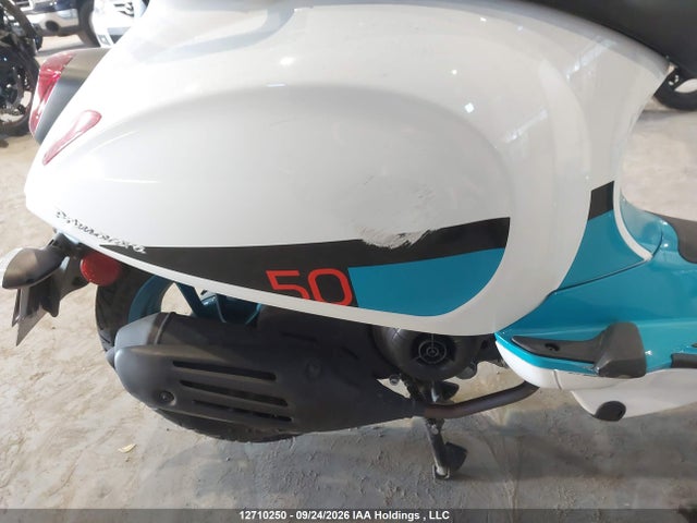 2023 Vespa Primavera/sprint 50 მანქანა იყიდება აუქციონზე, vin: ZAPCA06B0P5108200, აუქციონის ნომერი: 12710250