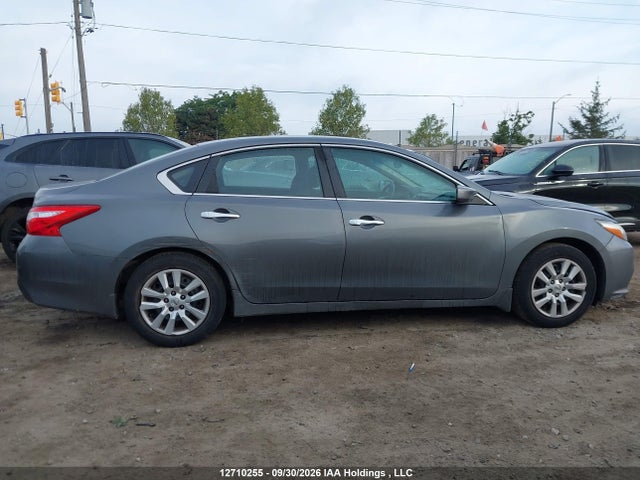 12710255 :رقم المزاد ، 1N4AL3APXHN320469 vin ، 2017 Nissan Altima 2.5/2.5 S/2.5 Sl/2.5 Sr/2.5 Sv مزاد بيع