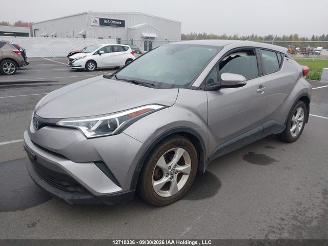 Toyota C-HR XLE 2018 NMTKHMBX9JR014205 Image 2