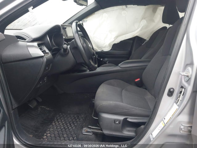 Toyota C-HR XLE 2018 NMTKHMBX9JR014205 Image 5