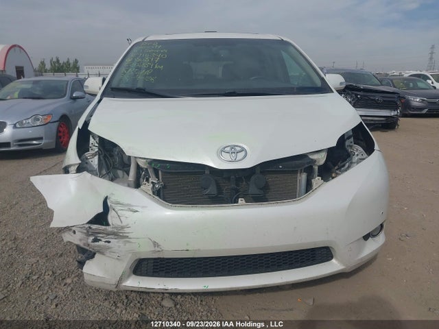 Продаж на аукціоні авто 2017 Toyota Sienna Xle 7 Passenger, vin: 5TDDZ3DC9HS150517, номер лоту: 12710340