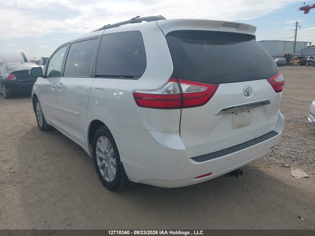 Продаж на аукціоні авто 2017 Toyota Sienna Xle 7 Passenger, vin: 5TDDZ3DC9HS150517, номер лоту: 12710340