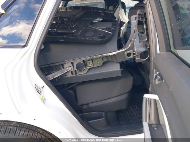 Audi Q3 2025 WA1DECF37S1112940 Image 8