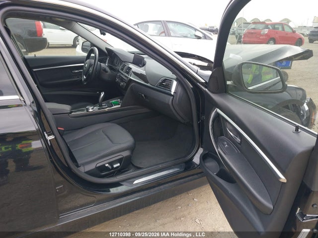 12710398 :رقم المزاد ، WBA8E5G37HNU43985 vin ، 2017 Bmw 320i Xdrive مزاد بيع