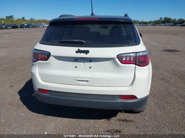 2020 Jeep Compass Altitude მანქანა იყიდება აუქციონზე, vin: 3C4NJCBB9LT135813, აუქციონის ნომერი: 12710451