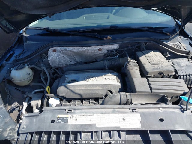WVGNV7AX8HK039717 Volkswagen Tiguan
