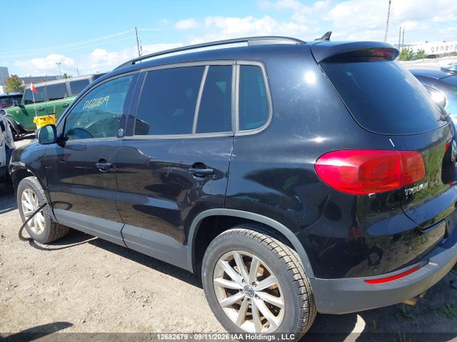 WVGNV7AX8HK039717 Volkswagen Tiguan