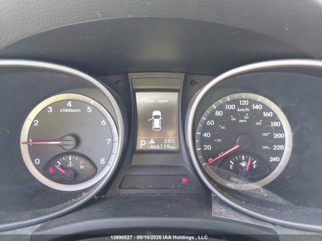 2015 Hyundai Santa Fe Sport 2.4 Base მანქანა იყიდება აუქციონზე, vin: 5XYZT3LB1FG241887, აუქციონის ნომერი: 12690527