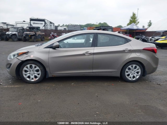 Hyundai ELANTRA GL 2015 5NPDH4AEXFH565413 Image 14