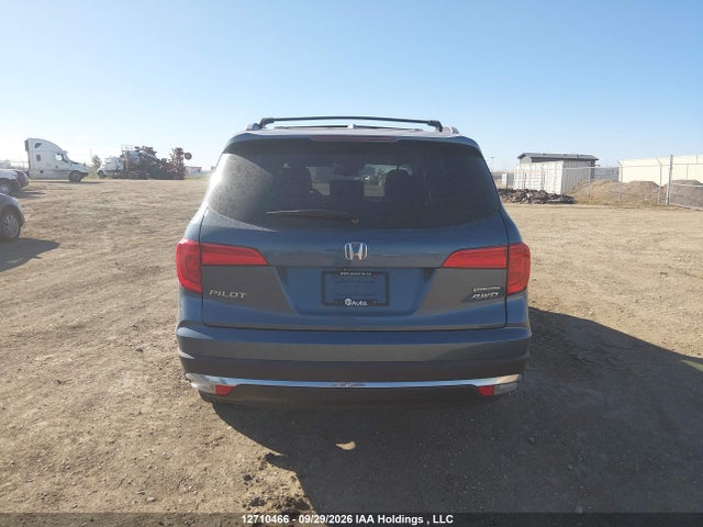 Продажа на аукционе авто 2017 Honda Pilot Touring, vin: 5FNYF6H92HB505784, номер лота: 12710466