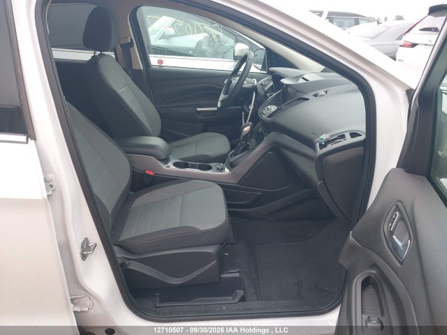 2014 Ford Escape Se მანქანა იყიდება აუქციონზე, vin: 1FMCU0GX4EUE44076, აუქციონის ნომერი: 12710507
