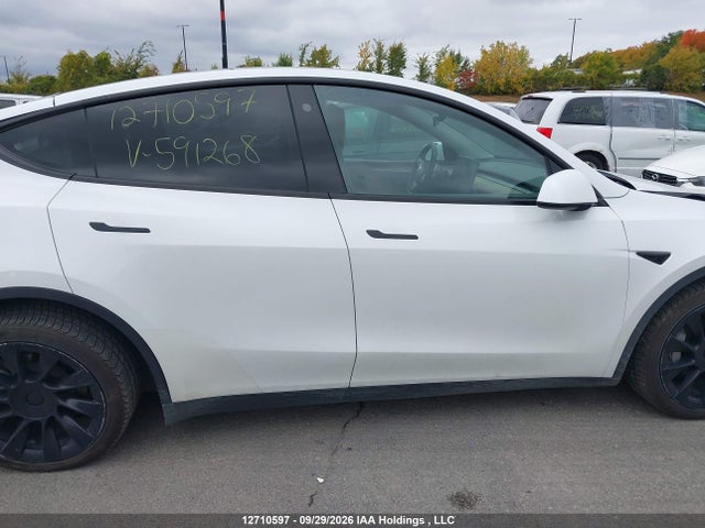 Tesla Model Y 2023 7SAYGDEE1PF591268 Image 14