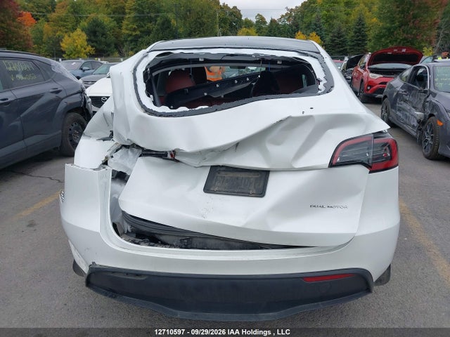 Tesla Model Y 2023 7SAYGDEE1PF591268 Image 17