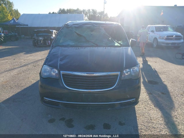 Продажа на аукционе авто 2015 Chrysler Town & Country, vin: 2C4RC1HG4FR738856, номер лота: 12710603